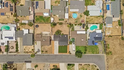 View/Area - 27176 Hibiscus, Highland, CA 92346 photo 4 of 5