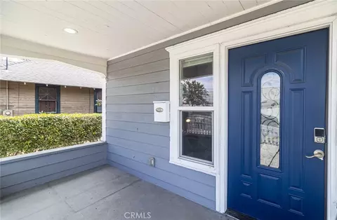 Exterior - 66 W Peoria St, Pasadena, CA 91103 photo 1 of 4
