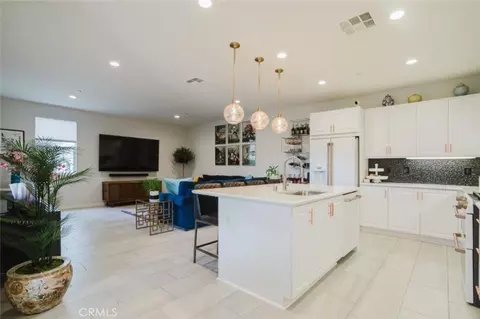 1018 Newberry Ln, Claremont, CA 91711
