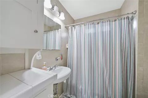 Bath - 124 E Ada Ave, Glendora, CA 91741 photo 1 of 1