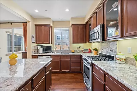 Kitchen - 729 Park View Ter, Glendora, CA 91741 photo 4 of 5
