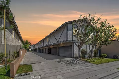 9441 Flower St #203, Bellflower, CA 90706