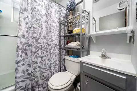 Bath - 682 Buckingham, Lake Arrowhead, CA 92352 photo 1 of 2