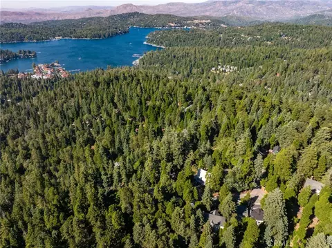 View/Area - 682 Buckingham, Lake Arrowhead, CA 92352 photo 1 of 1