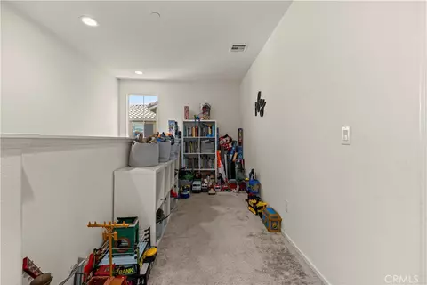 Entry Way - 145 Camden Ct, Perris, CA 92571 photo 7 of 8