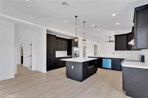 Kitchen - 16443 Pine St, Hesperia, CA 92345 photo 4 of 6