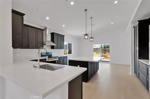 Kitchen - 16443 Pine St, Hesperia, CA 92345 photo 1 of 6