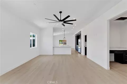 Living - 16443 Pine St, Hesperia, CA 92345 photo 2 of 5