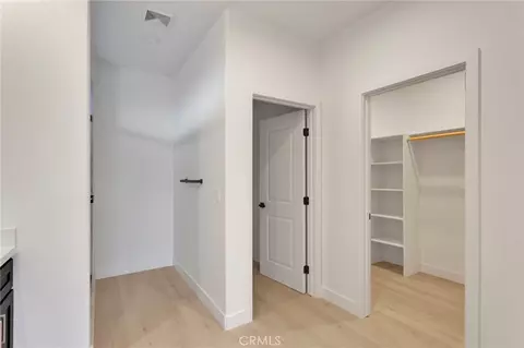Entry Way - 16443 Pine St, Hesperia, CA 92345 photo 2 of 4