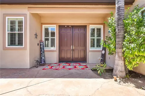 Entry Way - 36075 Eagle Ln, Beaumont, CA 92223 photo 1 of 7