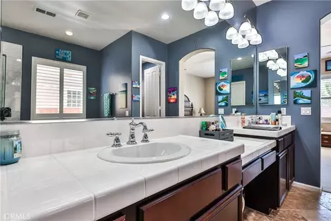 Bath - 36075 Eagle Ln, Beaumont, CA 92223 photo 2 of 3