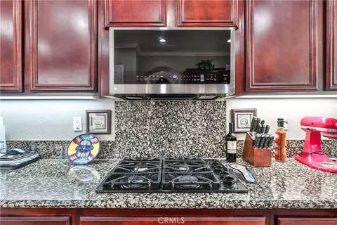 Kitchen - 36075 Eagle Ln, Beaumont, CA 92223 photo 6 of 7