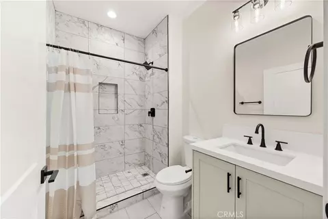 Bath - 9263 Duncan Ave, Riverside, CA 92503 photo 1 of 3