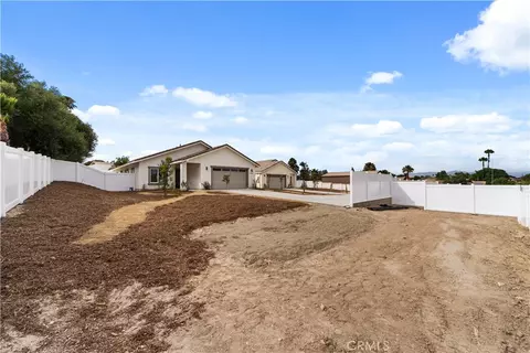 Exterior - 9263 Duncan Ave, Riverside, CA 92503 photo 3 of 9
