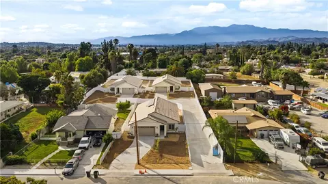 View/Area - 9263 Duncan Ave, Riverside, CA 92503 photo 2 of 5