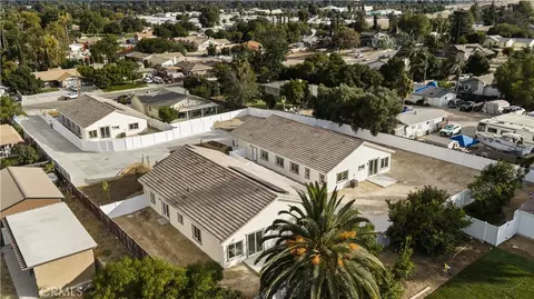 View/Area - 9263 Duncan Ave, Riverside, CA 92503 photo 4 of 5