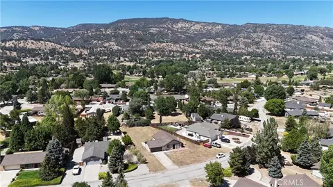 View/Area - 30001 Caddy Ln, Tehachapi, CA 93561 photo 4 of 7