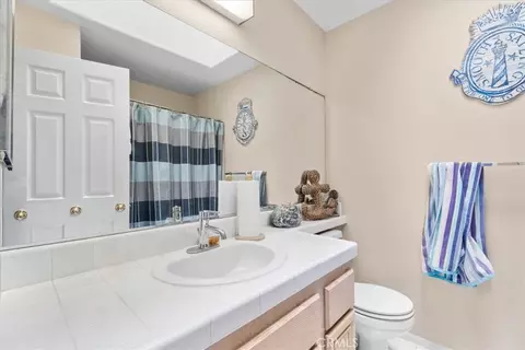 Bath - 35393 Rancho Rd, Yucaipa, CA 92399 photo 3 of 4