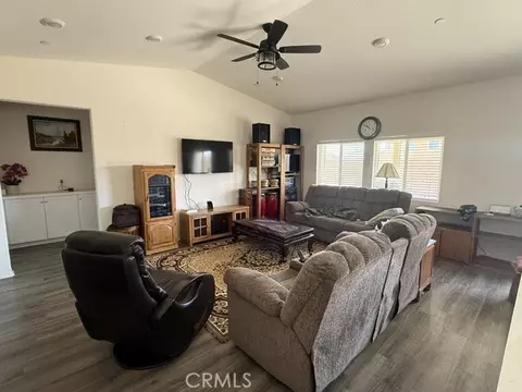 15563 San Francisco, Victorville, CA 92394