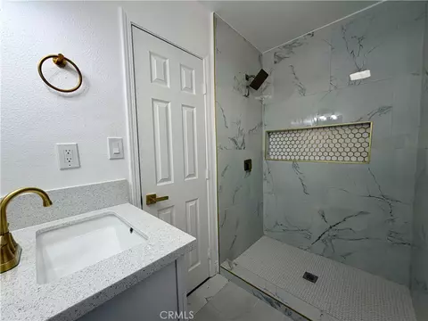 Bath - 10091 Shirley, Riverside, CA 92503 photo 1 of 3