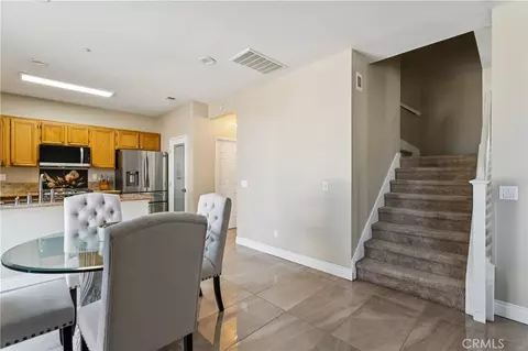 Entry Way - 7174 Oregon St, Fontana, CA 92336 photo 3 of 5