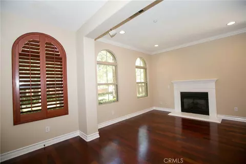 Living - 129 Chantilly, Irvine, CA 92620 photo 5 of 14