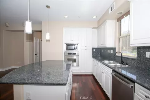 Kitchen - 129 Chantilly, Irvine, CA 92620 photo 6 of 6