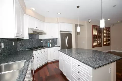 Kitchen - 129 Chantilly, Irvine, CA 92620 photo 5 of 6