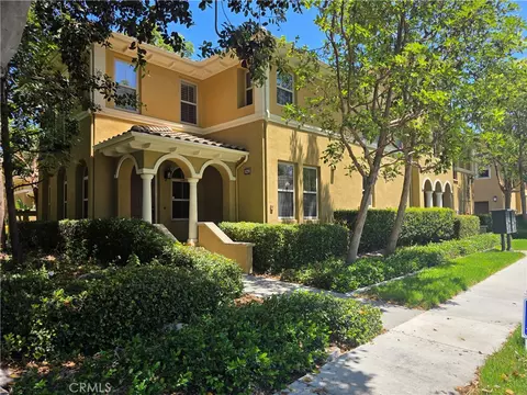 Exterior - 129 Chantilly, Irvine, CA 92620 photo 2 of 8
