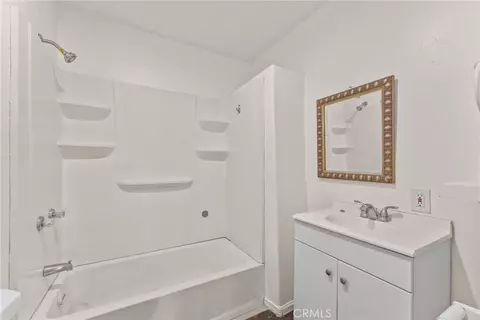 10674 Locust Ave, Bloomington, CA 92316 photo 21