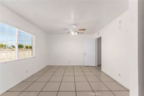 10674 Locust Ave, Bloomington, CA 92316 photo 18