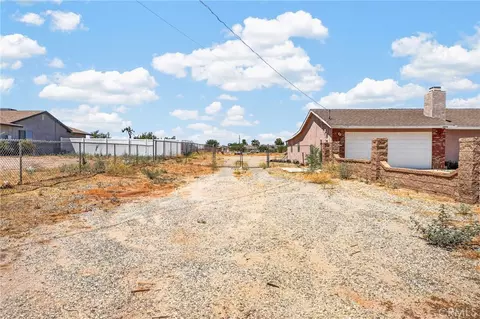 Exterior - 15072 Orange St, Hesperia, CA 92345 photo 3 of 6
