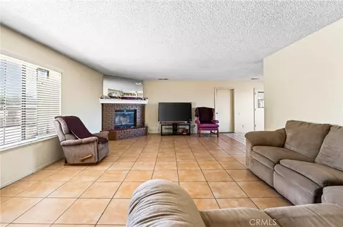Living - 15072 Orange St, Hesperia, CA 92345 photo 2 of 2