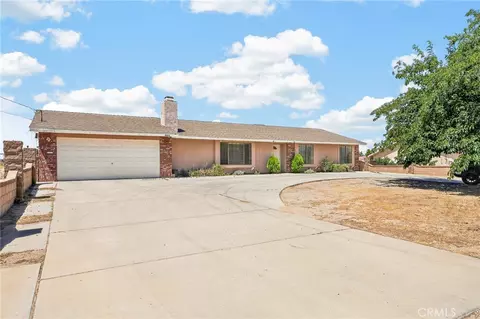 Exterior - 15072 Orange St, Hesperia, CA 92345 photo 5 of 6