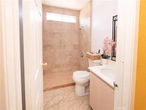 Bath - 11430 Star St, Adelanto, CA 92301 photo 3 of 4