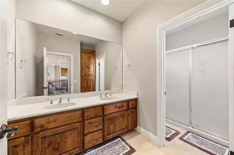 Bath - 38136 Butterfly Ct, Yucaipa, CA 92399 photo 5 of 5