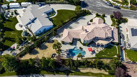 View/Area - 38136 Butterfly Ct, Yucaipa, CA 92399 photo 6 of 10