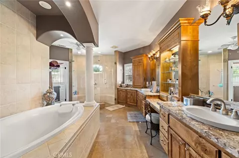 Bath - 38136 Butterfly Ct, Yucaipa, CA 92399 photo 2 of 5