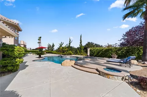 Exterior - 38136 Butterfly Ct, Yucaipa, CA 92399 photo 17 of 19