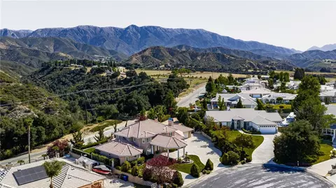 View/Area - 38136 Butterfly Ct, Yucaipa, CA 92399 photo 3 of 10