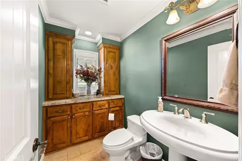 Bath - 38136 Butterfly Ct, Yucaipa, CA 92399 photo 1 of 5