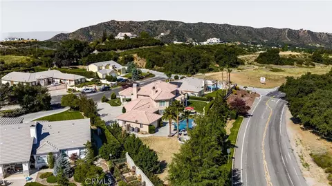 View/Area - 38136 Butterfly Ct, Yucaipa, CA 92399 photo 5 of 10