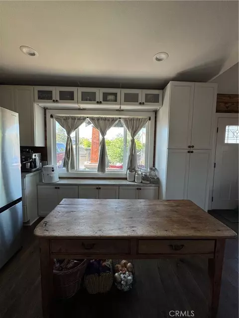 Kitchen - 1827 E Citrus, Redlands, CA 92374 photo 4 of 5