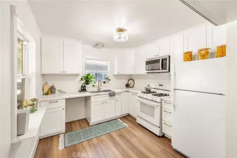 Kitchen - 797 W W Vlg, Crestline, CA 92325 photo 1 of 3