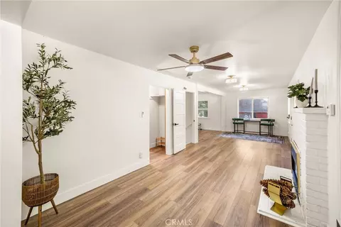 Living - 797 W W Vlg, Crestline, CA 92325 photo 7 of 10