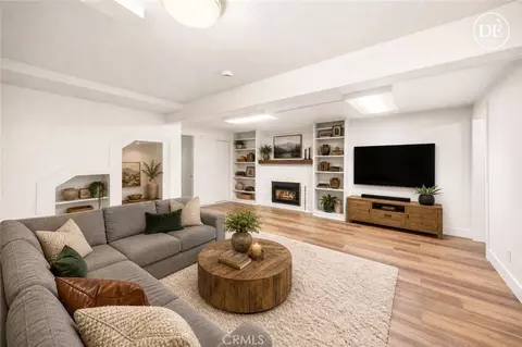 Living - 797 W W Vlg, Crestline, CA 92325 photo 9 of 10