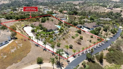 View/Area - 2224 Dos Lomas, Fallbrook, CA 92028 photo 2 of 4