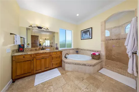 Bath - 2224 Dos Lomas, Fallbrook, CA 92028 photo 6 of 7
