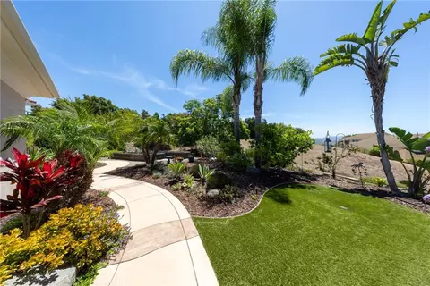 Exterior - 2224 Dos Lomas, Fallbrook, CA 92028 photo 8 of 20