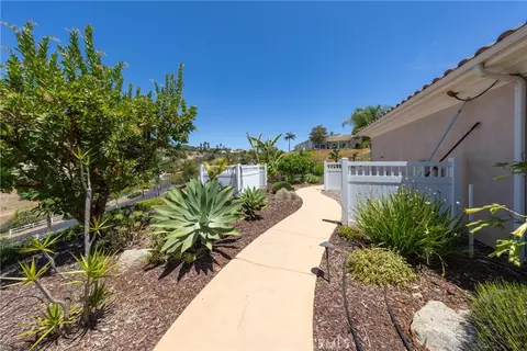 Exterior - 2224 Dos Lomas, Fallbrook, CA 92028 photo 16 of 20